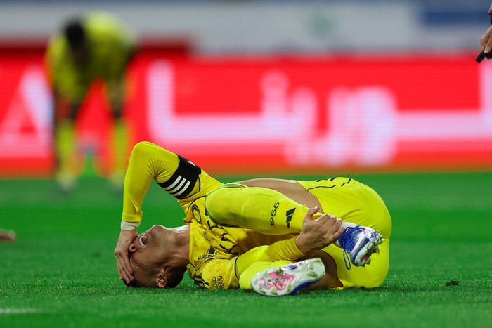 Kabar Buruk! Ronaldo Alami Cedera, Target 1.000 Gol Tertunda