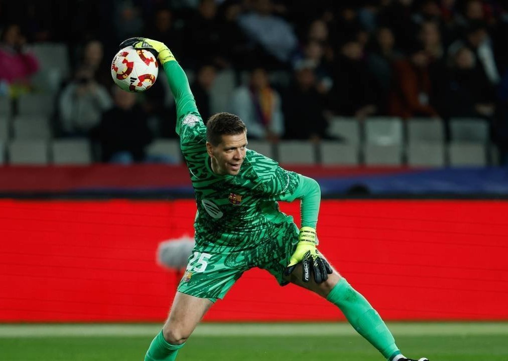 Wojciech Szczesny saat bermain untuk Barcelona di Camp Nou