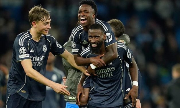 Vinicius Menggila, Real Madrid Permalukan Man City di Kandang Sendiri