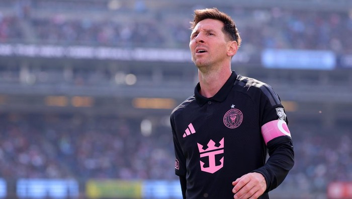 Messi Lewati Rekor Pele dengan Gol Tendangan Bebas