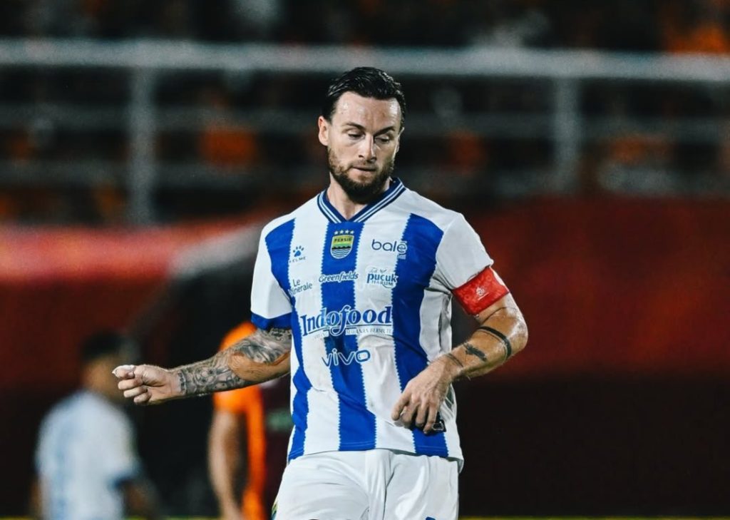 Marc Klok saat latihan bersama Persib Bandung usai gagal masuk Timnas Indonesia