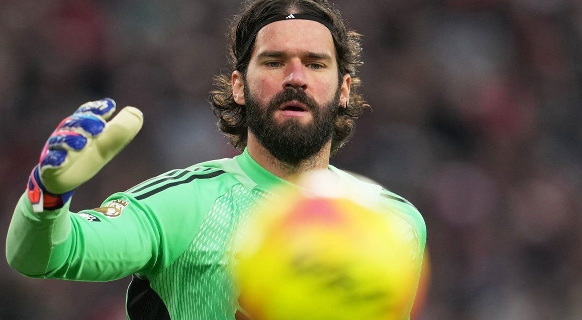 Kabar Baik Liverpool: Alisson Berpeluang Tampil di Laga Terdekat