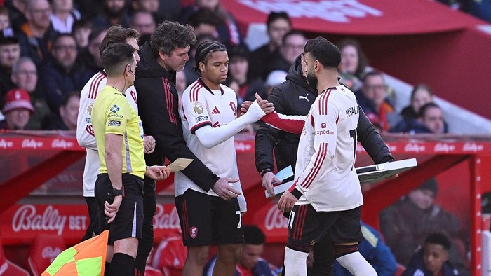 John Barnes Liverpool Tetap Kompetitif Tanpa Mohamed Salah