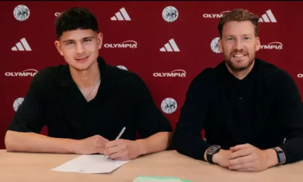 Ajax Resmi Ikat Giovanni van der Wijst, Timnas Indonesia Menanti