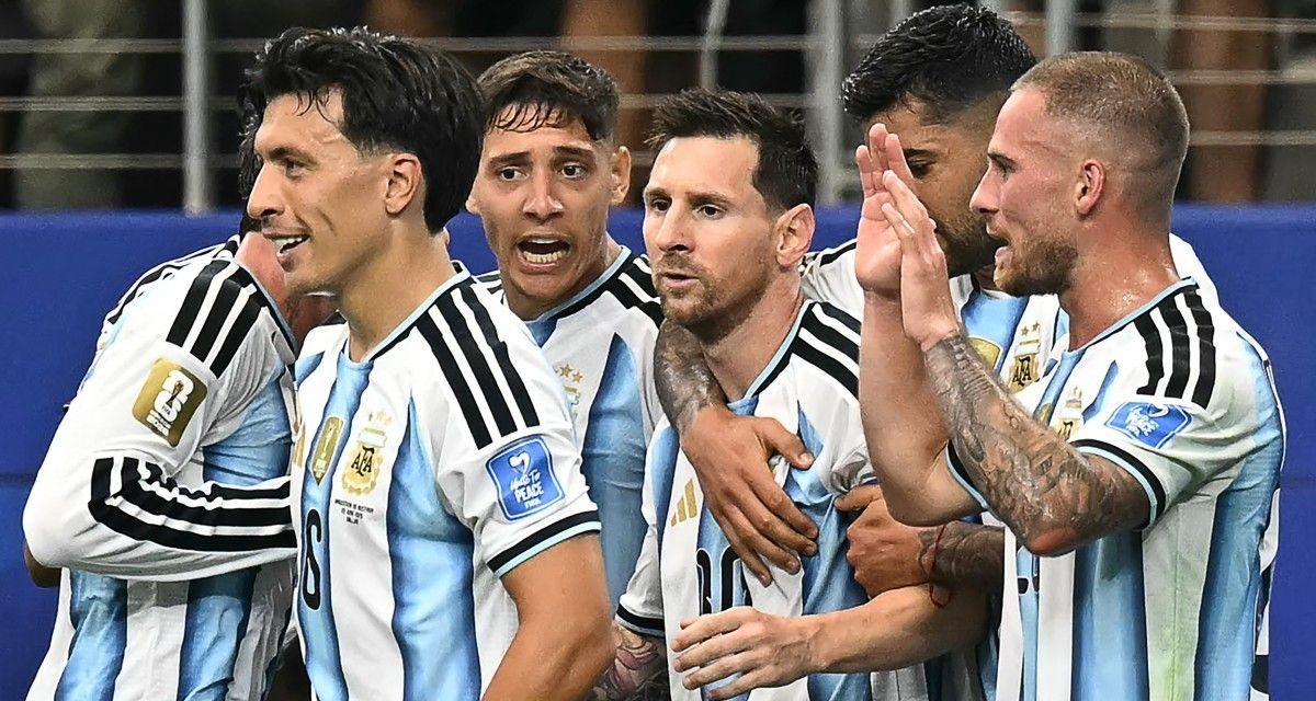 Messi Pecahkan Rekor, Argentina Segel Tiket ke Babak Gugur
