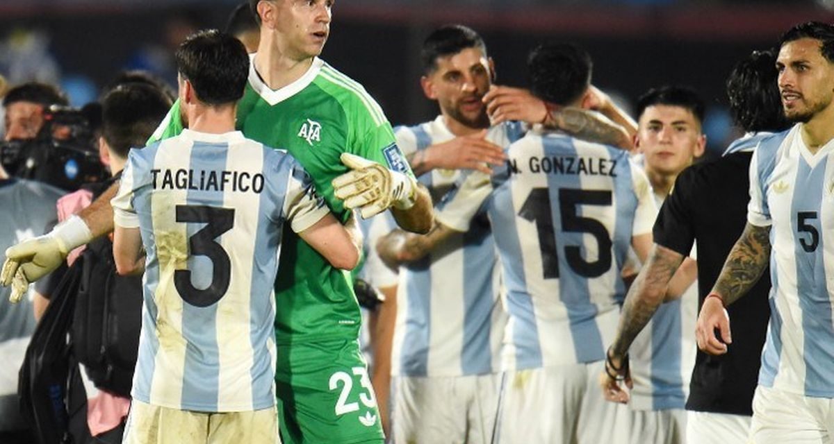 Juventus Tancap Gas! Emiliano Martinez Jadi Buruan Utama