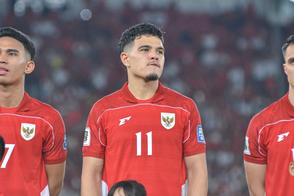 Ragnar Oratmangoen dan Sandy Walsh diperkenalkan sebagai pemain baru Persib Bandung untuk menghadapi Super League 2026-2027.