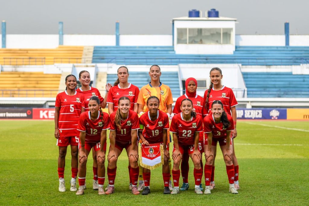Selebrasi pemain Timnas Putri Indonesia usai mengalahkan Timor Leste 2-0 pada laga Grup B AFF Women's Cup 2026.