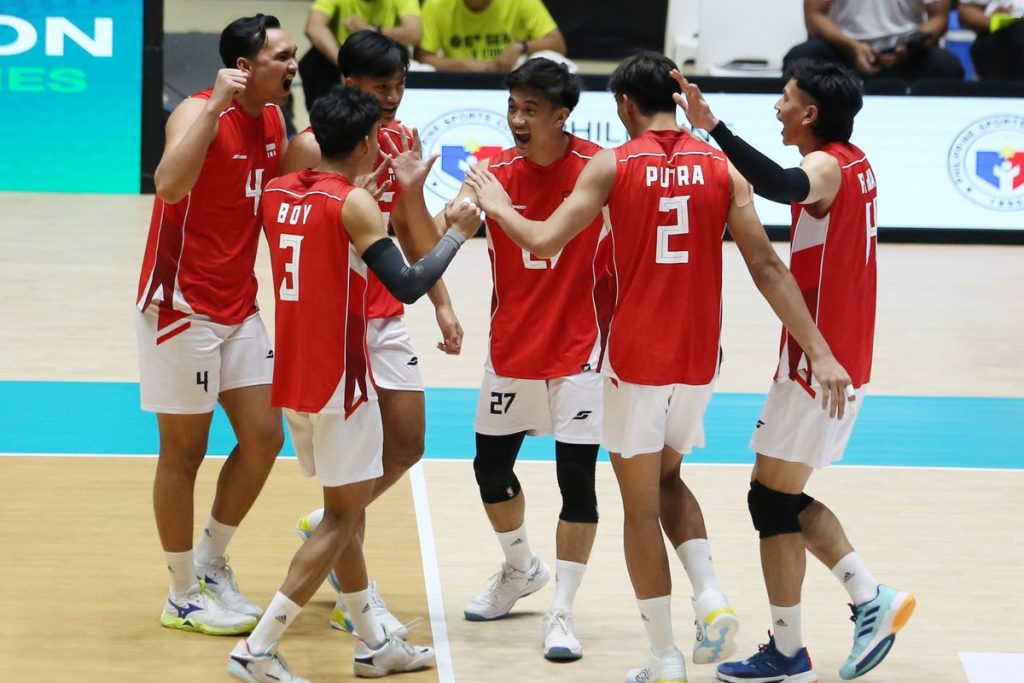 Timnas voli putra Indonesia bertanding melawan Kamboja pada final leg pertama SEA V Cup 2026 di Candon City Arena, Filipina.