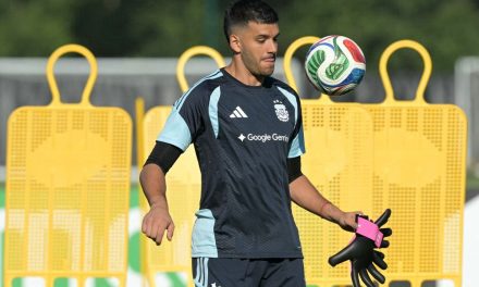 Manchester City Bidik Geronimo Rulli Usai James Trafford Merapat ke Leeds United