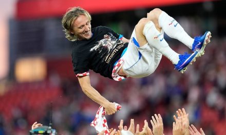 Luka Modric Belum Bicara Pensiun, Ronaldo Beri Penghormatan