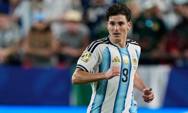 Julian Alvarez Masih Diincar, Barcelona Tak Mau Tambah Tawaran