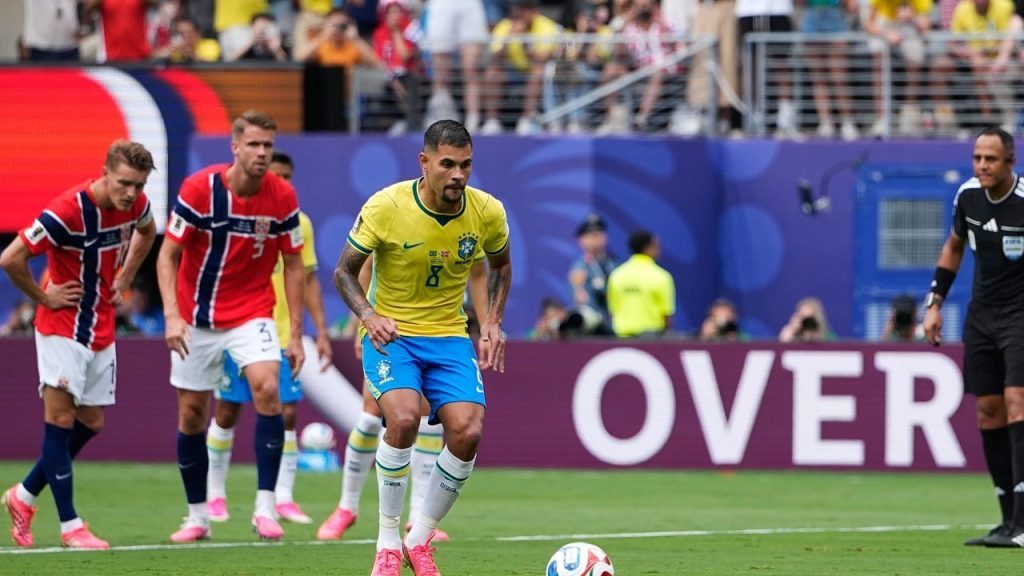 Bruno Guimaraes dikabarkan semakin dekat bergabung dengan Arsenal pada bursa transfer musim panas 2026.