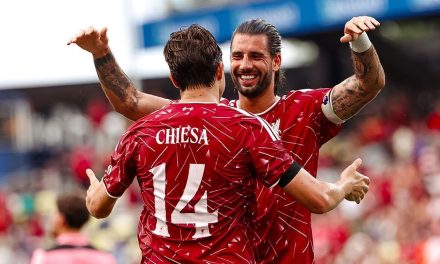 Liverpool Menang 4-2 atas Sunderland, Debut Andoni Iraola Berakhir Manis