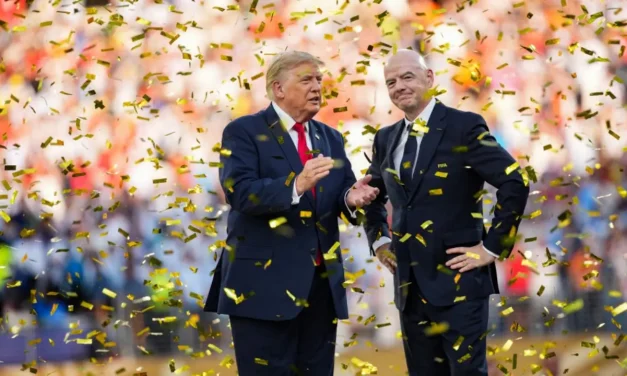 Donald Trump Bela Gianni Infantino di Tengah Tekanan terhadap Presiden FIFA
