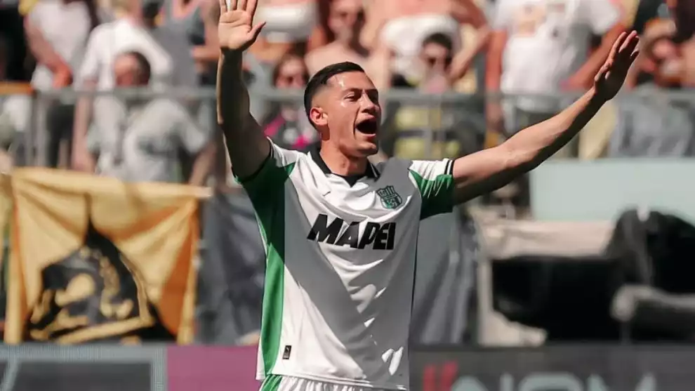 Tarik Muharemovic menyebut Jay Idzes sebagai bek terbaik yang pernah menjadi rekan setimnya di Sassuolo.