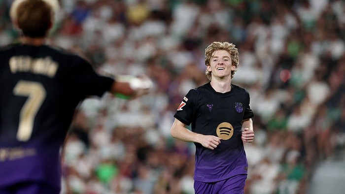 Anthony Gordon Siap Jadi Solusi Nomor 9 Barcelona jika Transfer Julian Alvarez Gagal