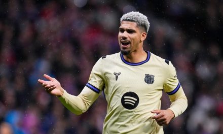 Liverpool Sepakat Boyong Ronald Araujo dari Barcelona