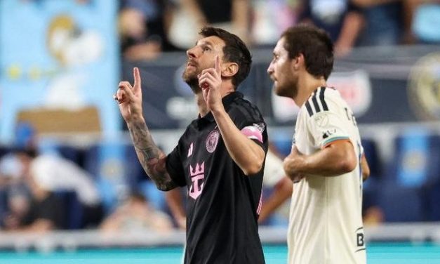 Lionel Messi Cetak Gol dari Sudut Sempit, Selebrasi ke Langit Jadi Sorotan