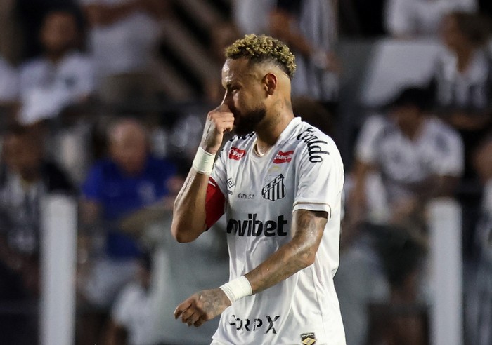 Neymar Jadi Pemain Pertama yang Terkena Aturan Baru Liga Brasil